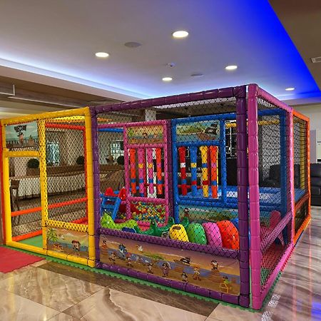 Spa Kompleks Raiski Kat ディミトロヴグラト エクステリア 写真
