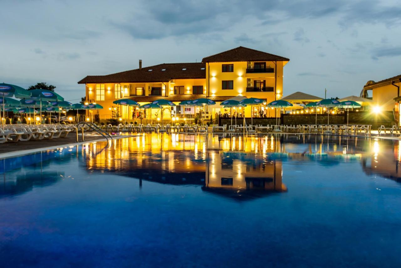 Spa Kompleks Raiski Kat ディミトロヴグラト エクステリア 写真