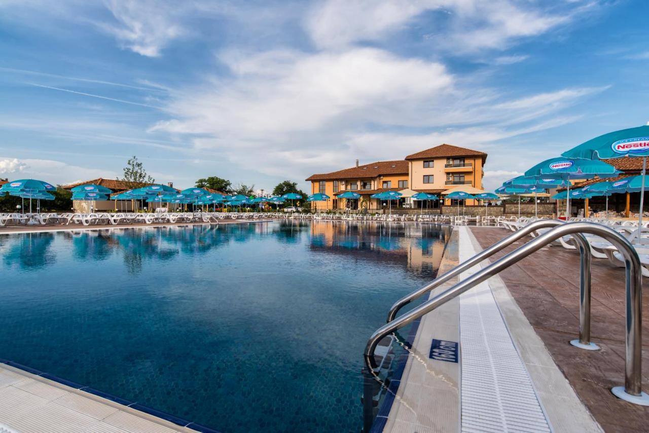 Spa Kompleks Raiski Kat ディミトロヴグラト エクステリア 写真
