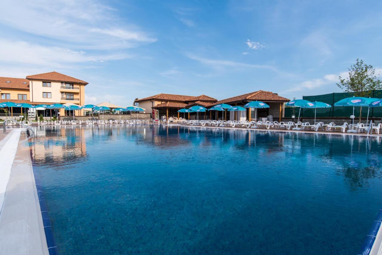Spa Kompleks Raiski Kat ディミトロヴグラト エクステリア 写真