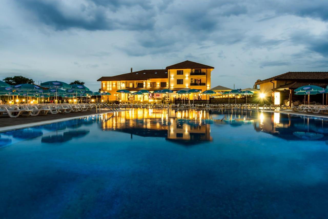Spa Kompleks Raiski Kat ディミトロヴグラト エクステリア 写真