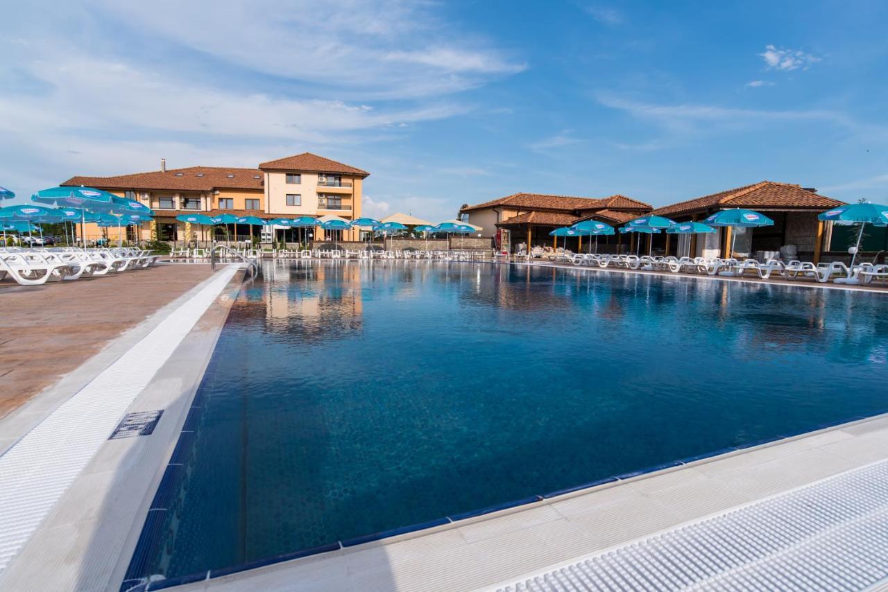Spa Kompleks Raiski Kat ディミトロヴグラト エクステリア 写真